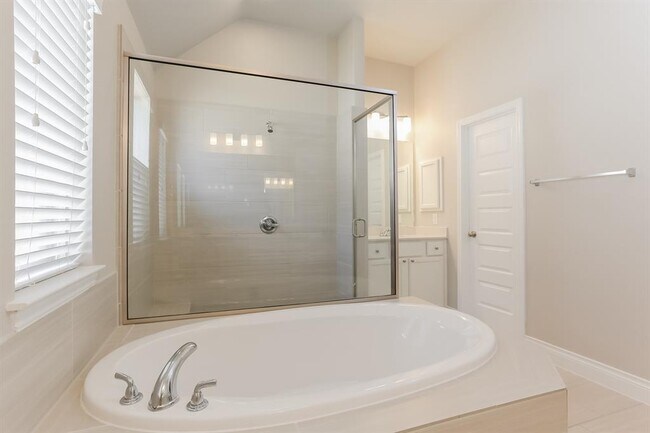 Building Photo - 122 S Carson Cub Ct