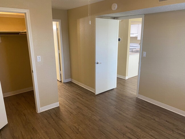 Building Photo - 1335 Ortiz Dr SE