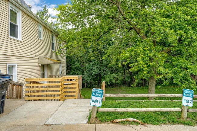 Building Photo - 1101 Bancroft St