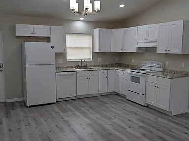 Building Photo - 8166 Juniper Rd