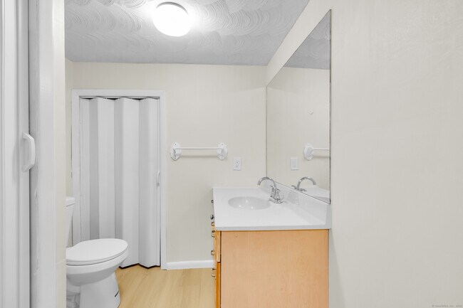 Building Photo - 103 Cliffside Dr