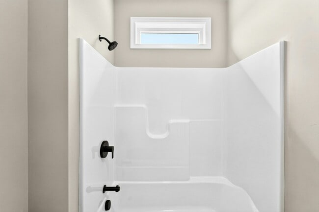 Building Photo - 5 Devon Pl