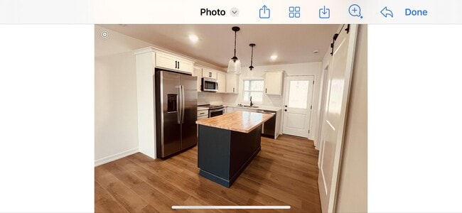 Building Photo - 190 N Luna Ln