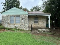 Building Photo - 1904 NE 25th St