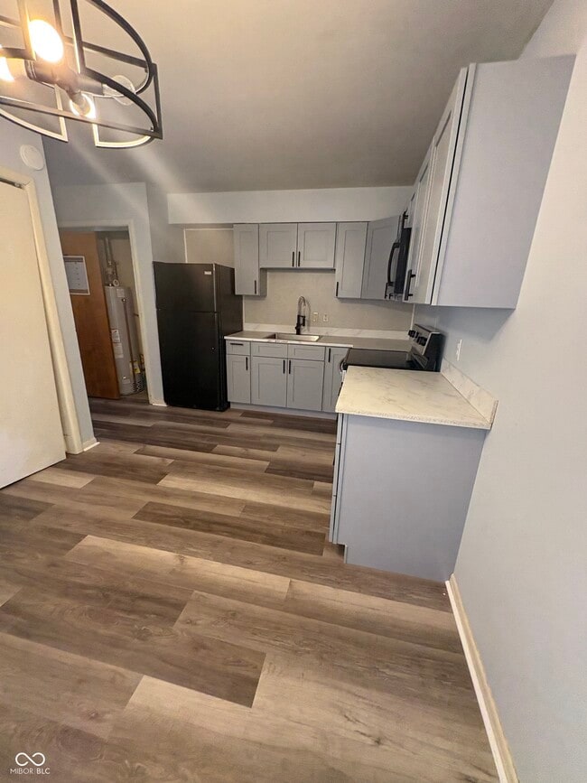 Building Photo - 803 Hurricane St