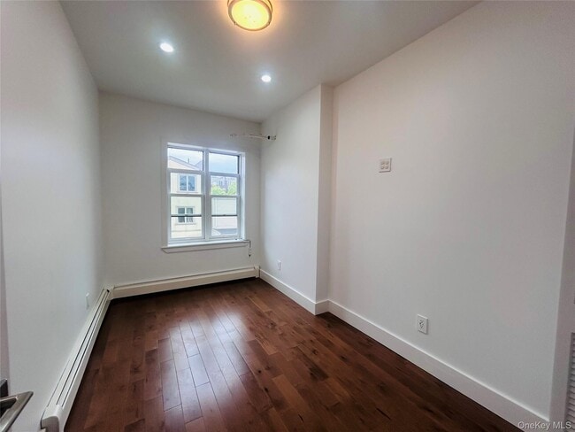 Building Photo - 1128 40th St