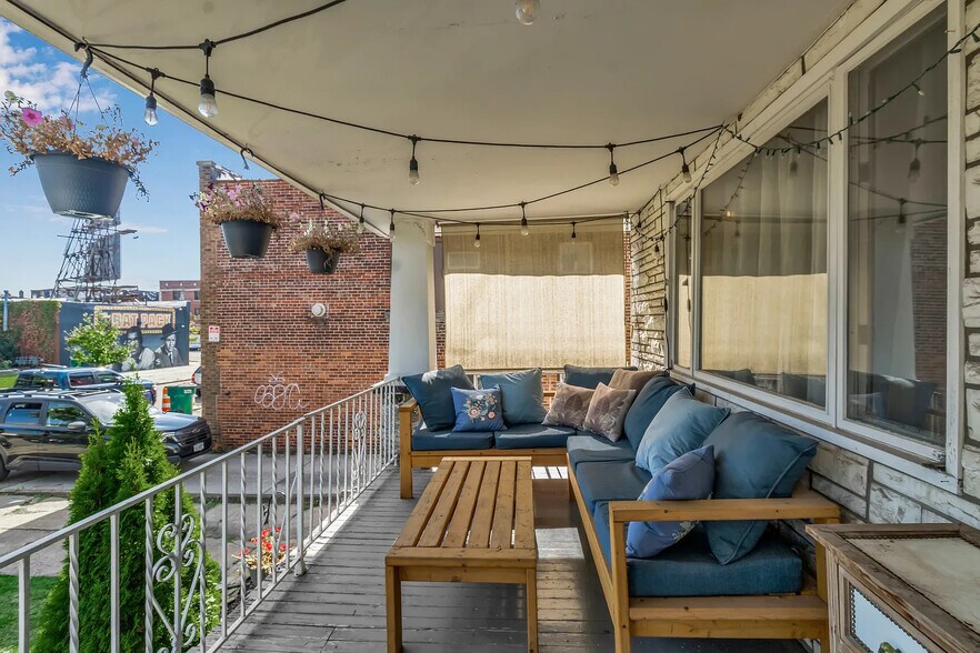 Building Photo - 12 Lovering Ave