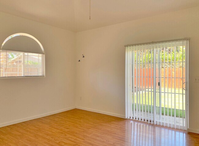 Building Photo - Charming 3 Bedroom Home in Hollister