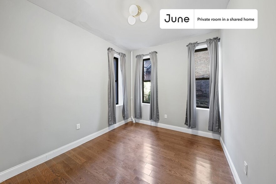 Building Photo - Room in Shared 4 bed/1.5 bath home in Hamilton Heights