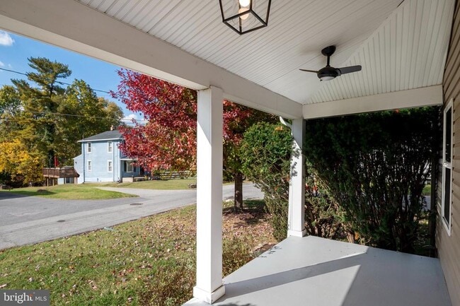 Building Photo - 2201 Alvin Ave