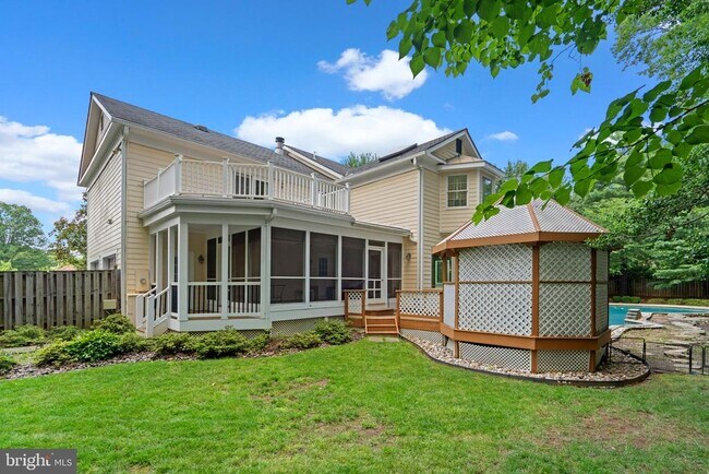 Building Photo - 1301 Daviswood Dr