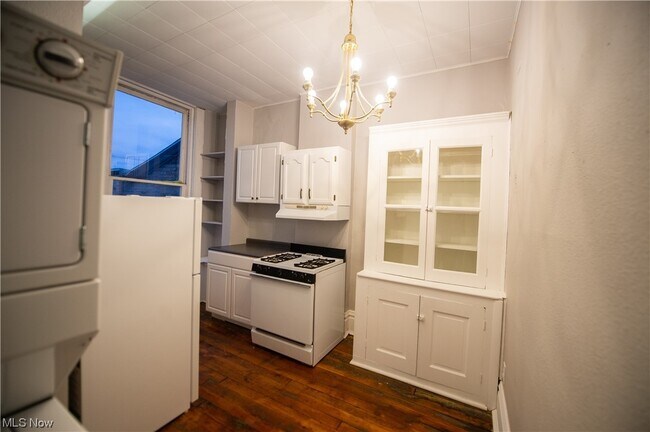 Building Photo - 641 Wheeling Ave