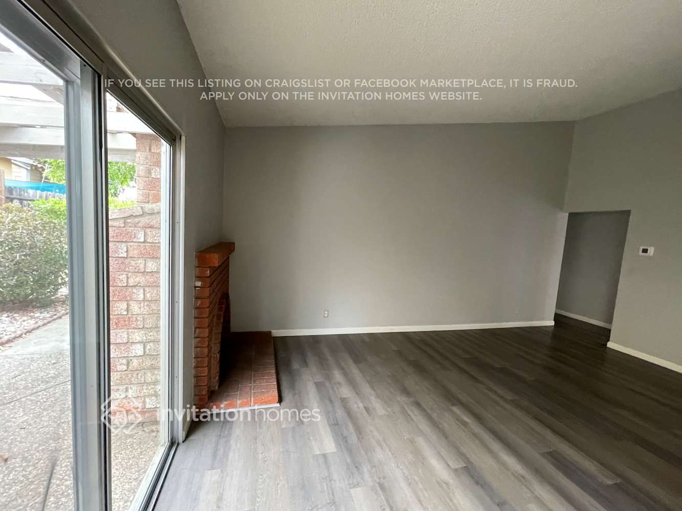 Building Photo - 556 Temple Way