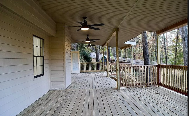 Building Photo - 112 Fox Run