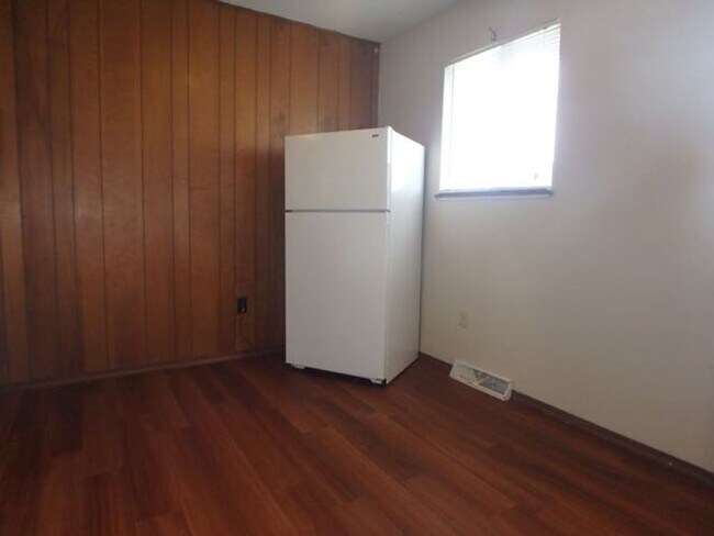 Building Photo - 3417 Bonny Linn Dr