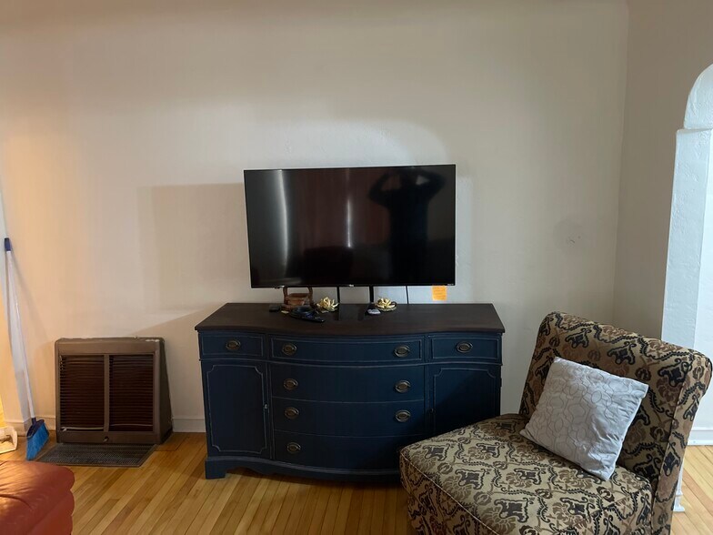 Building Photo - 4505 Pershing Dr