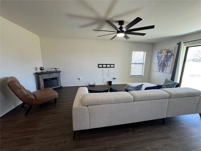 Building Photo - 2297 Caspian Dr