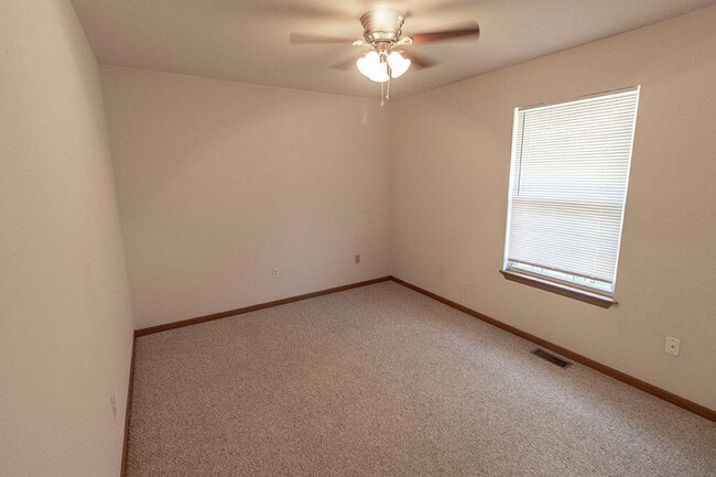 Building Photo - 1635 Bold Ruler Ct