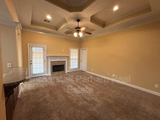 Building Photo - 385 Lee Rd 2141