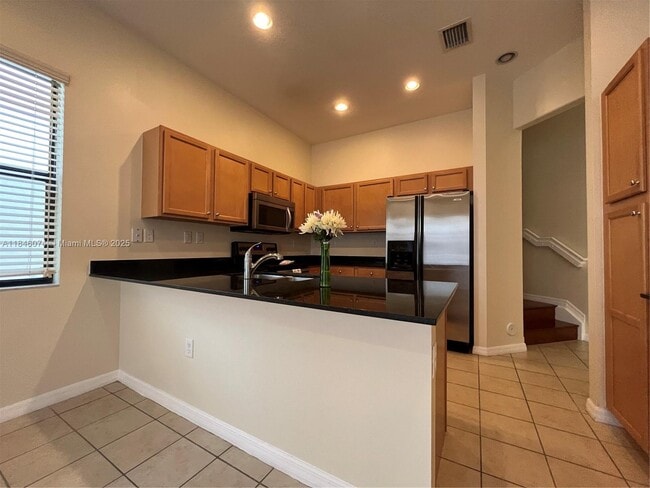 Building Photo - 9165 SW 36th Mnr