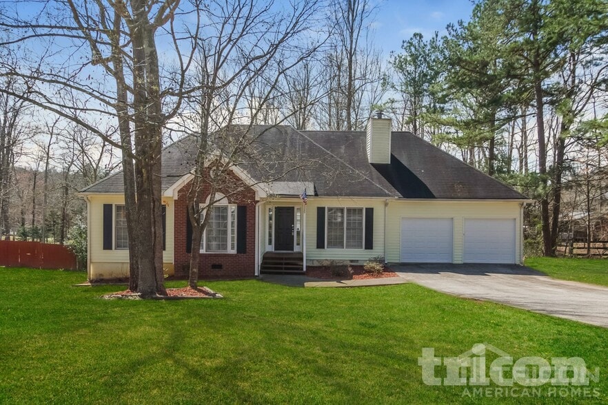 Building Photo - 262 Maplelake Dr