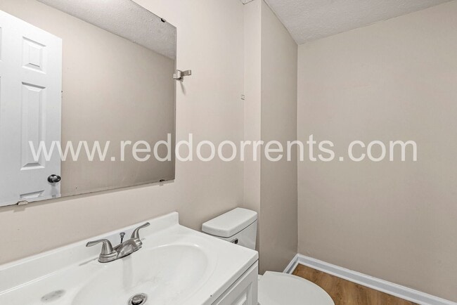 Building Photo - Spacious 4-Bedroom Home in Franklin Township