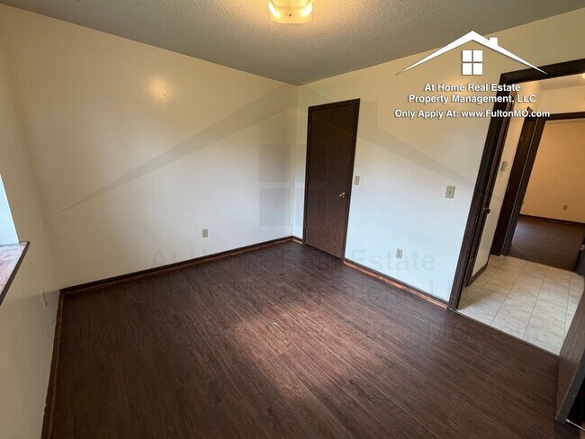 Building Photo - 617 Westview Dr
