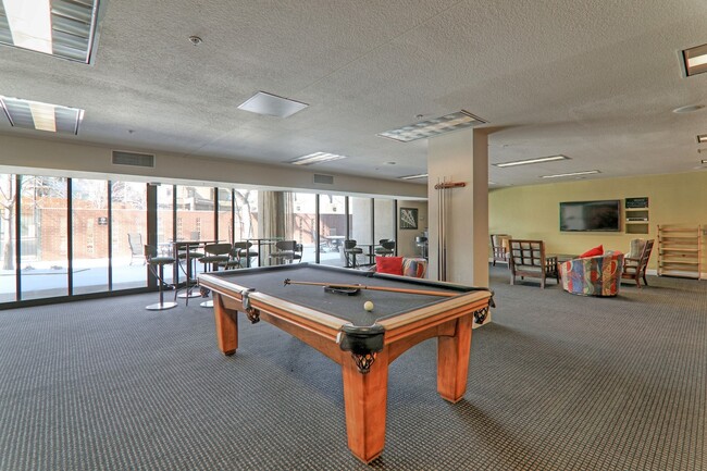 Building Photo - Fully Furnished Penthouse in Citywalk Downtown.  Short term okay