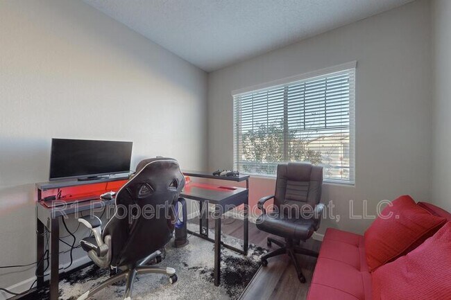 Building Photo - 8812 Jet Stream Rd NW