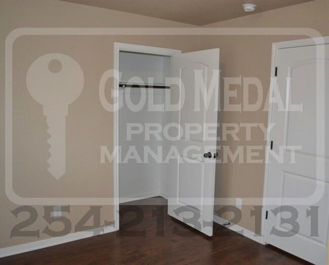 Building Photo - 1110 Grace Point Dr
