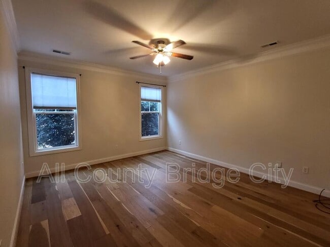 Building Photo - 216 Meritage St