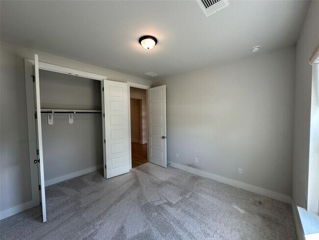 Building Photo - 2504 Dapple Gray Ln