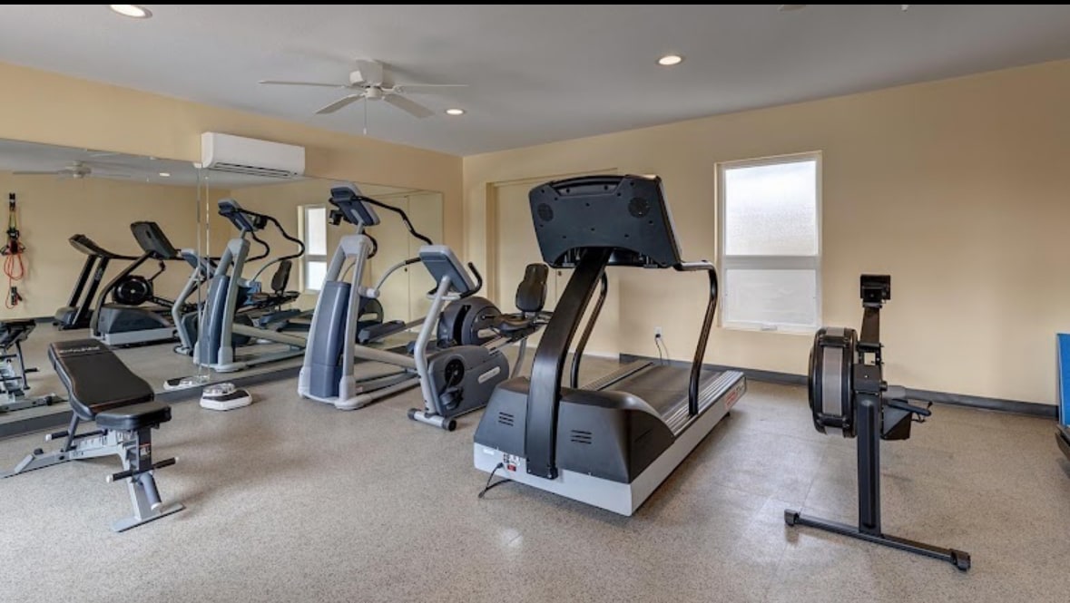 Building Photo - 3017 Saralake Blvd