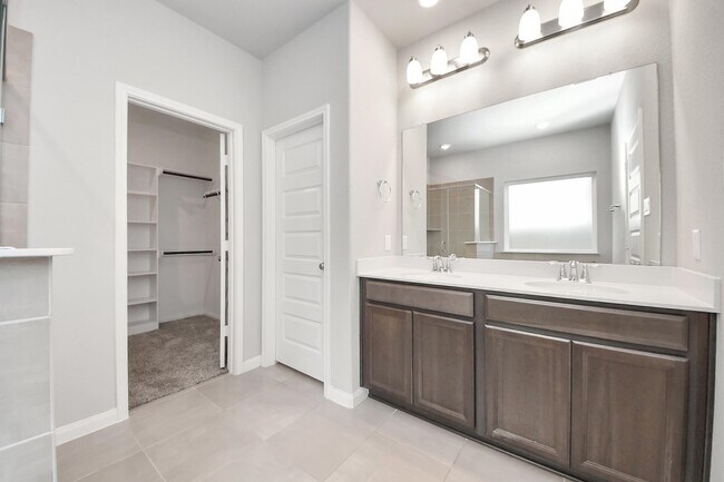 Building Photo - 7206 Melrose Ln