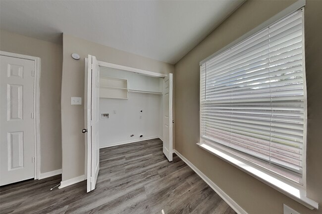 Building Photo - 3411 Dorsey Ln