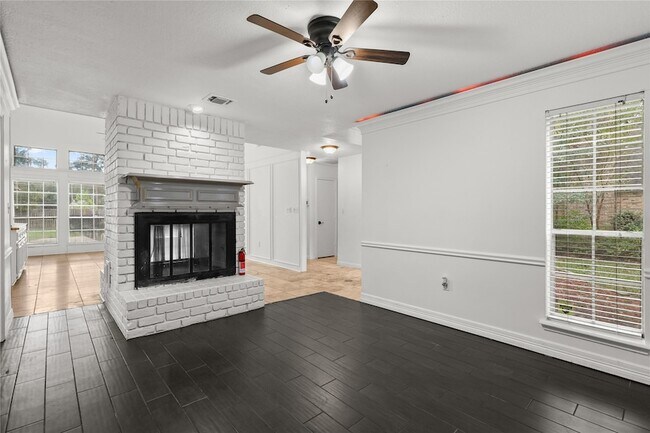 Building Photo - 13206 Chriswood Dr