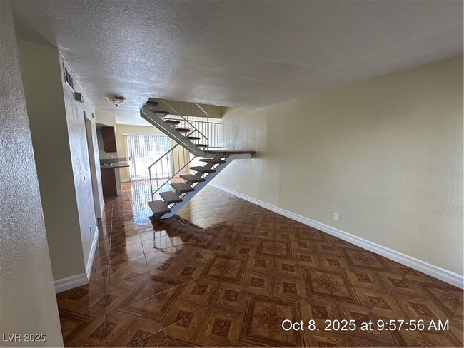 Building Photo - 521 Sellers Pl