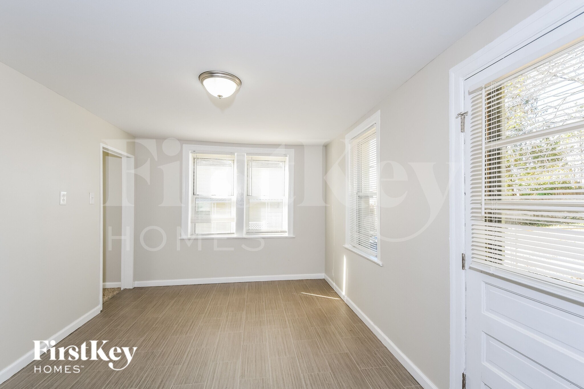 Building Photo - 929 Wachtel Ave