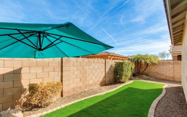 Building Photo - 287 N Jesse St