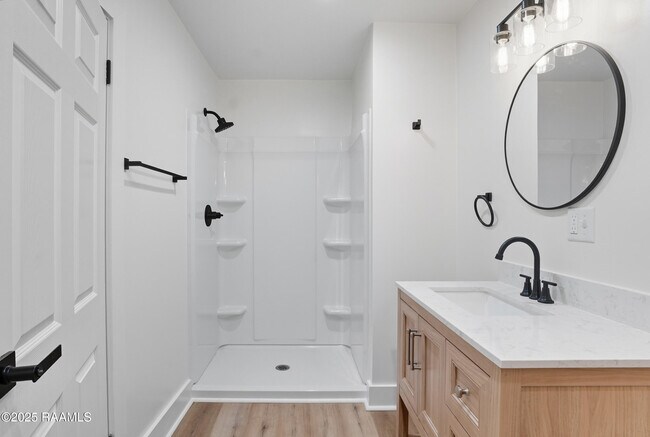 Building Photo - 514 Voorhies St