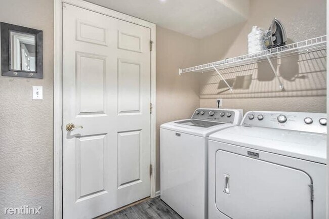 Building Photo - 6 br, 4 bath House - 4671 Bridle Pass Drive