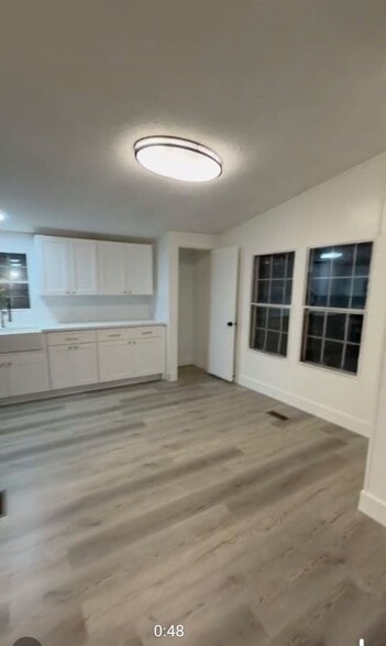 Building Photo - 5831 Dylan Dr