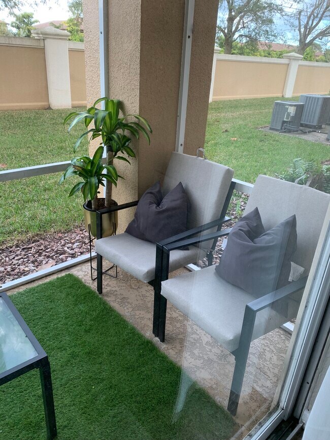 Building Photo - 3848 Lexmark Ln