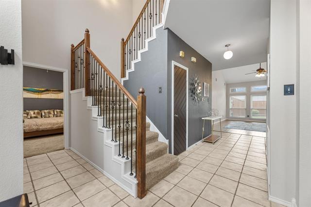 Building Photo - 10713 Alexandria Dr