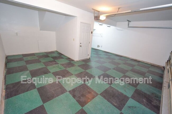 Building Photo - 1189 Ramona Dr