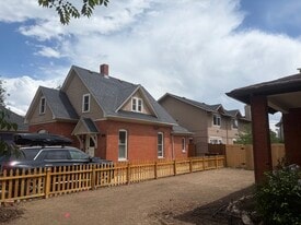 Building Photo - 1832 Spruce St