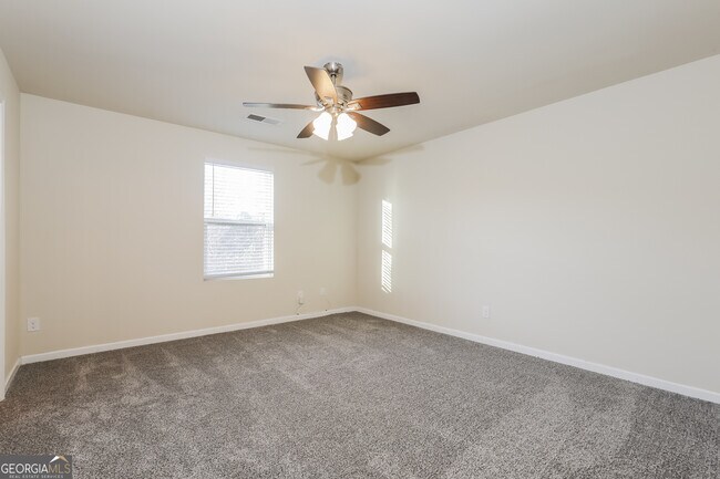Building Photo - 12026 Quail Dr