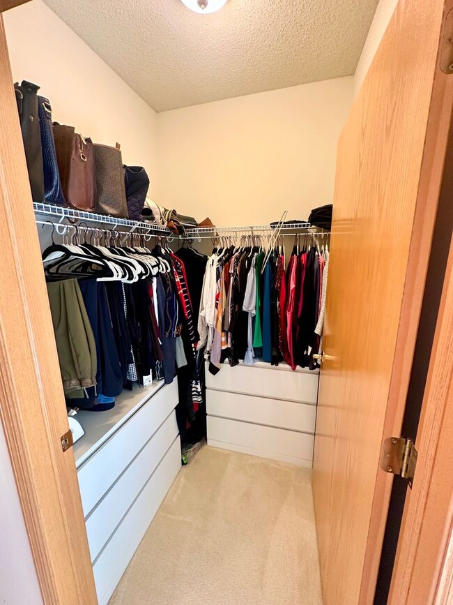 Building Photo - Modern 2-Bedroom Condo with Balcony & Heat...