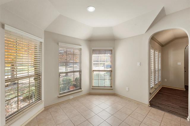 Building Photo - 1613 Country Hills Dr