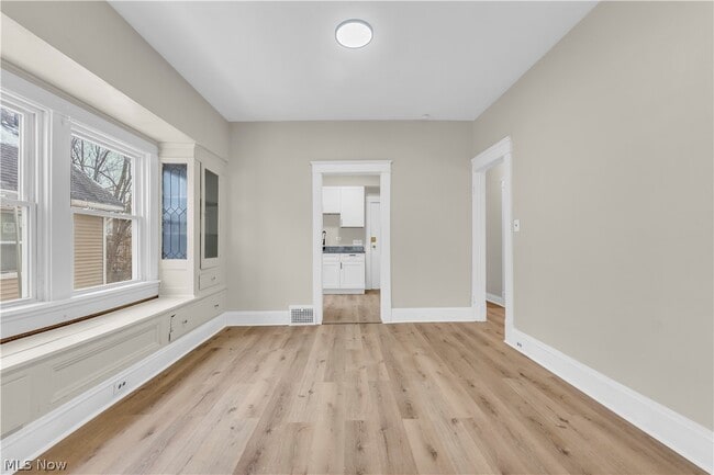 Building Photo - 1041 E 169th St